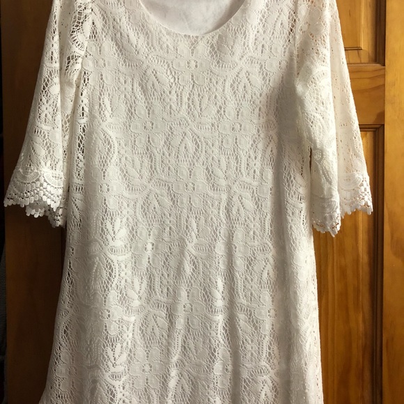 Dresses and shirts - Picture 8 of 8